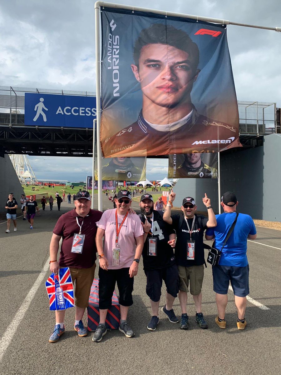 accywingy's tweet photo. Come on @LandoNorris #homegp #WeAreEngland #Accrington #f12019 https://t.co/fvpoFzMeJf