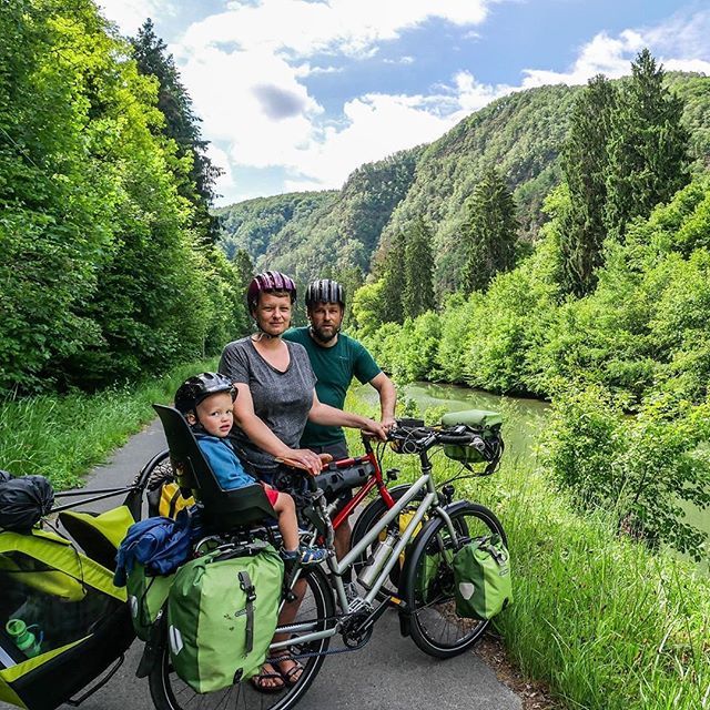 CS_Tourism's tweet photo. L’Euro-veloroute 19 / la Meuse à vélo en famille ✨
—
@justinamarialouisa 👋🏻🔝
—
#charlevillemezieres #ardennes #eurovelo #family #EV19 #bike #bikelife #bikeholiday #holiday #frenchholiday #frenchlife #living_europe #mpdua #blusky #biketourism #tourism… https://t.co/1mubz8JcV0 https://t.co/n45Q4de1L4