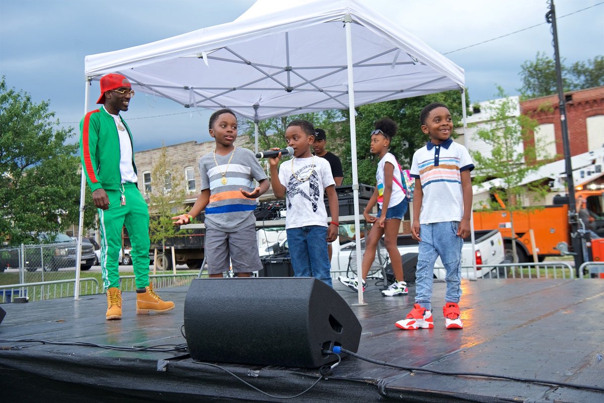 NorthernwayThe's tweet photo. The Mayor's Summer Block Parties are underway! You can join the fun by attending one or all of this summer's block parties. They'll be in the Northern District at 500 E 35th St. on 7/16/19, and 5501 Ivanhoe on 7/30. https://t.co/NdTCGayJJi