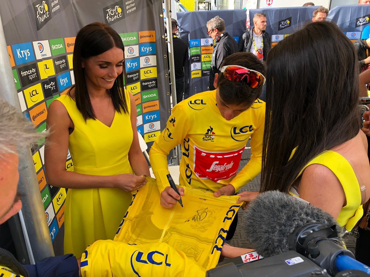 RT &amp; follow to win a Yellow Jersey signed by <a href="/giuliocicco1/">Giulio Ciccone</a> with <a href="/lecoqsportif/">le coq sportif</a>.
RT &amp; follow pour tenter de gagner un Maillot Jaune signé par <a href="/giuliocicco1/">Giulio Ciccone</a> avec <a href="/lecoqsportif/">le coq sportif</a>.

#TDF2019