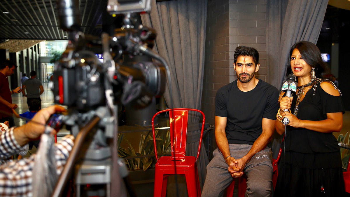 📷s from @boxervijender's Meet and Greet community event last night. Singh will make his Top Rank debut on the #StevensonGuevara @ESPN+ undercard this Saturday, July 13 where he will face Mike Snider in an eight-round super middleweight bout.