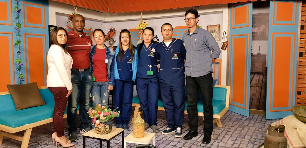 canaltelecafe's tweet image. Hoy recibimos en nuestros estudios de Manizales la visita de los miembros del #Copasst de la Ciudadela Los Zagales.