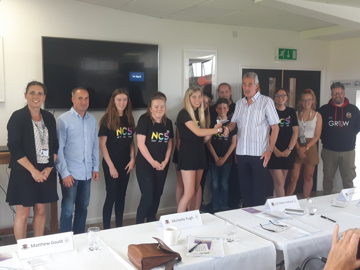 DannyHarr1s's tweet image. Always Amazes me the impact young people can have when given an opportunity. Thanks to our #dragons @LordMayorExeter @Assistor @JAlexanderFrye @michellepugh1 @jphedge Matt Gould and Martin Weiler #NCS #thisCITYcan @ExeterCCT 🌟🌟🌟