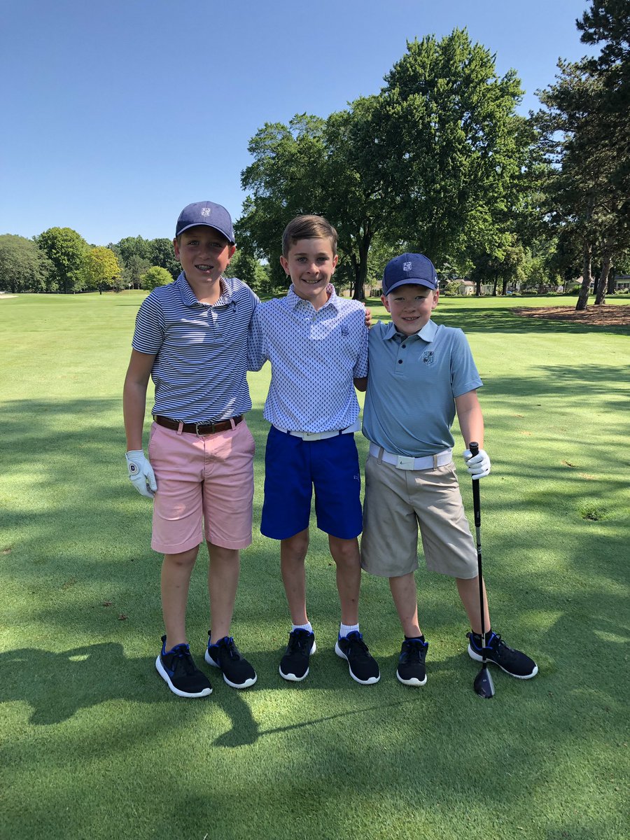 WallysWally's tweet photo. Red Run Golf Club -  Junior Golfers having another great morning!! https://t.co/bjDpr4uUIH
