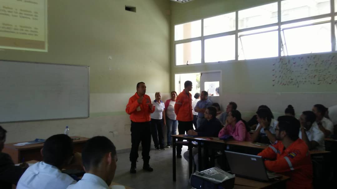 UNES__Tachira's tweet photo. La jornada de este jueves 11, del IV Congreso de Seguridad cierra con la 6 mesa de trabajo con la ponencia de riesgo en el Táchira por parte de Tres Jesús Rojas https://t.co/o34edoNNaq