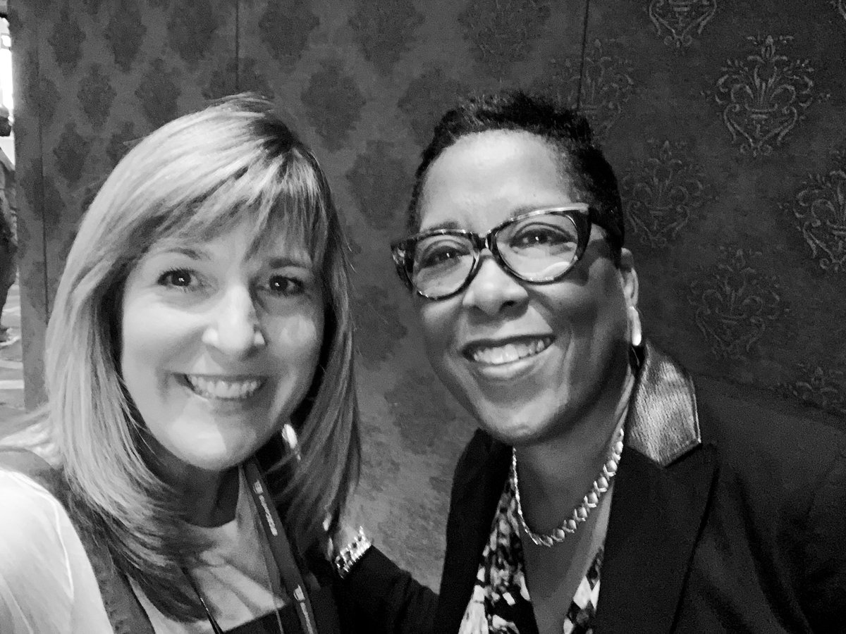 DeeDeeHarrison9's tweet image. This just happened!! I finally met my superhero in person! Thank you @karen_mapp for speaking life into FACE! I feel blessed to meet you and am grateful for your work! #DualCapacityFramework #teamFACE #YesIFanGirledOut #SheISFACEExtraordinaire #teamBCSD