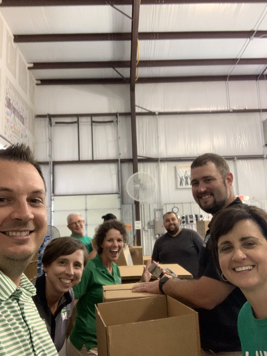 MEADECOUNTYHIGH's tweet photo. MCHS Admin serving @FeedingAmerica today.  Great day of service and bonding! https://t.co/LkeEeZ4q4F