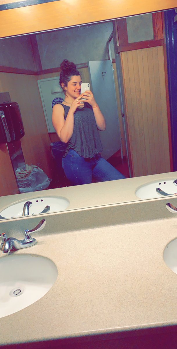 kyra_grindle14's tweet photo. Did ya miss me? 😛 https://t.co/NghDvgiSQE