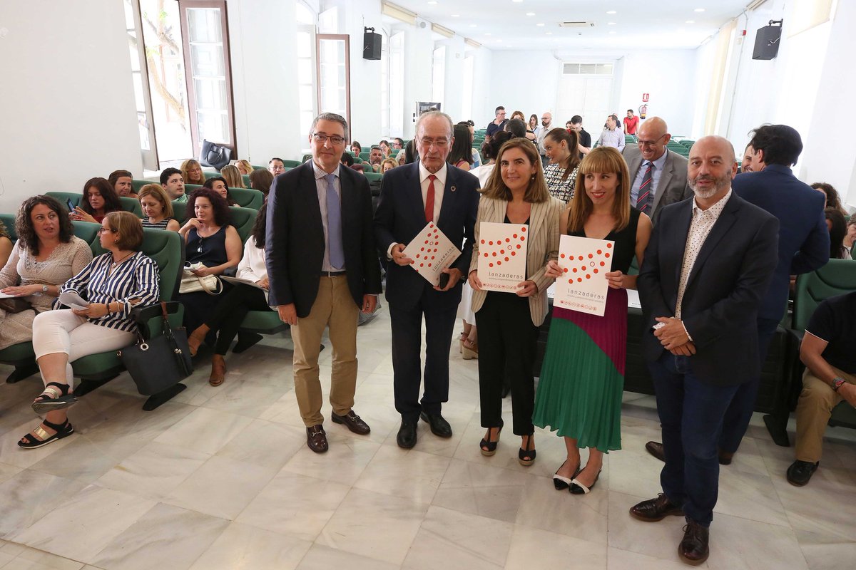 Hoy hemos disfrutado de mostrándole a Málaga que si se puede fijar un objetivo de #empleabilidad #LEES #FSMLR #rincondelavictoria #fundtelefonica @FundacionSMLRPH con #ilusión y #trabajo y de la mano de @Lanzaderas_EES, ya más de un 50% lo consiguieron.