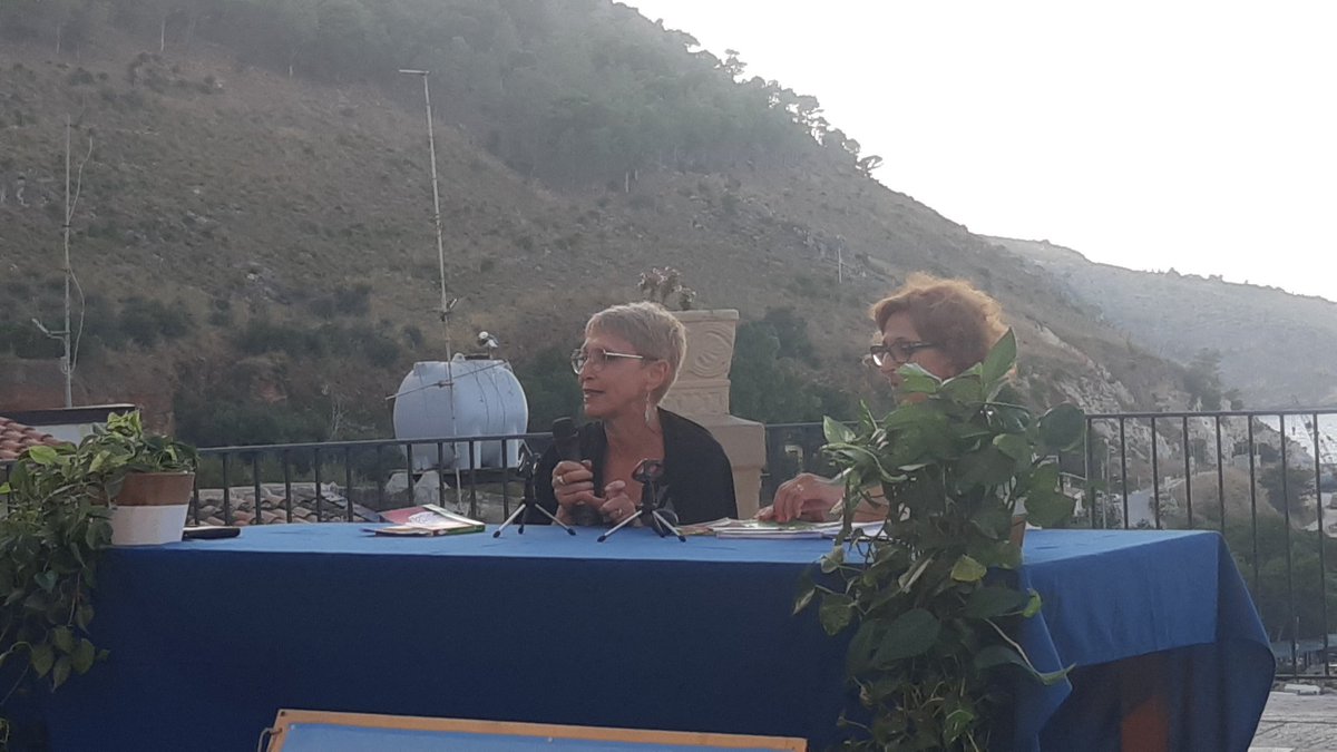 "Non potevo raccontare le offese alla famiglia Alpi dopo la morte di Ilaria. Era troppo per un pubblico che deve avere fiducia nel futuro. Però è questa la storia: dal momento dell'uccisione parte un processo di depistaggio davvero mostruoso. Non c'è stata nemmeno un'autopsia."