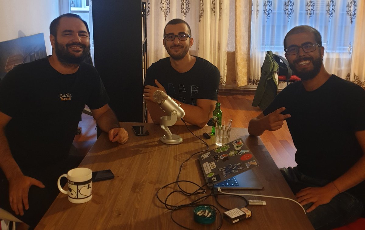 Dört Podcast (@podcastdort) on Twitter photo Ara verdigimiz sure boyunca belki yeni bir nesil buyuyup developer olmustur.⌨️ Ama olsun nesilden nesile degismeyecek bir konu geliyor. 🎙️Open source ve linç kulturu.💥 <a href="/muratcanbur/">Murat Can BUR 🫶🏻</a> <a href="/yukocan/">Yusuf Çakmak</a> <a href="/kotlinist/">Mert Şimşek</a> Ara verdigimiz sure boyunca belki yeni bir nesil buyuyup developer olmustur.⌨️ Ama olsun nesilden nesile degismeyecek bir konu geliyor. 🎙️Open source ve linç kulturu.💥 <a href="/muratcanbur/">Murat Can BUR 🫶🏻</a> <a href="/yukocan/">Yusuf Çakmak</a> <a href="/kotlinist/">Mert Şimşek</a>