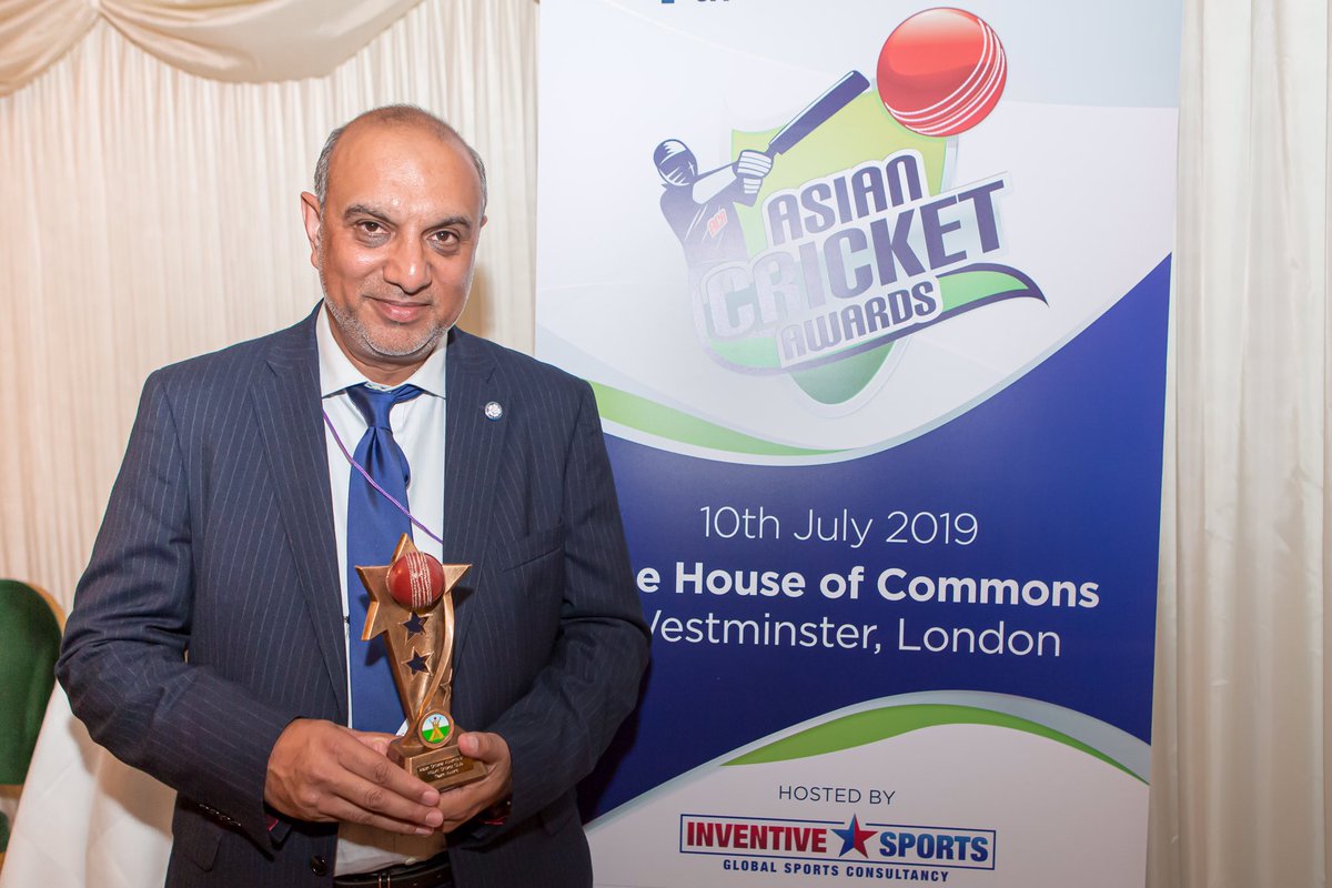 ACricketAwards's tweet photo. Worthy winners! @MountCricket recipients of the ‘Asian Team Award’ sponsored by @bdoaccountant 🏏 Glad to also have the club’s local MP @TracyBrabin in attendance last night in #Westminster ... #Cricket #Yorkshire #Batley https://t.co/ZtKj5LwIH4