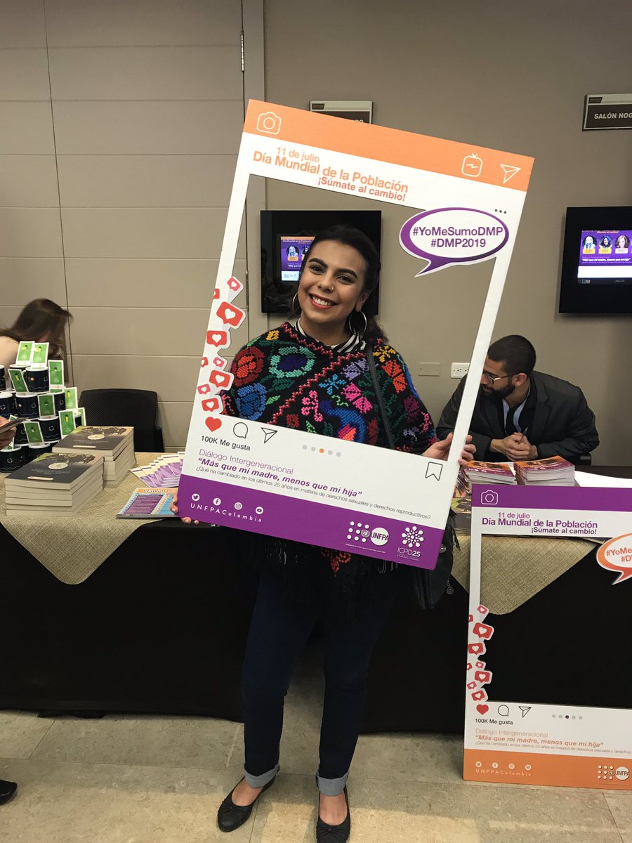 UNFPAColombia's tweet photo. 📆 Hoy en el diálogo intergeneracional “Más que mi madre, menos que mi hija” en el marco del Día mundial de la Población. ✅
#YoMeSumoDMP #DMP2019 https://t.co/krN8wmXTQR