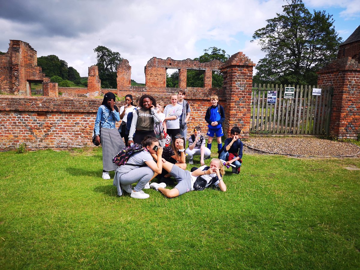 TGSAgeography's tweet photo. Lovely to see my Year 7 and Year 8 tutees enjoying a day at Bradgate Park...Clearly demonstrating OXFORD 1 STANDARDS!! Proud of you all!! @Mrs_A_Morton @TGSAPrincipal @TeachLeicester https://t.co/cxp1jb2mrA