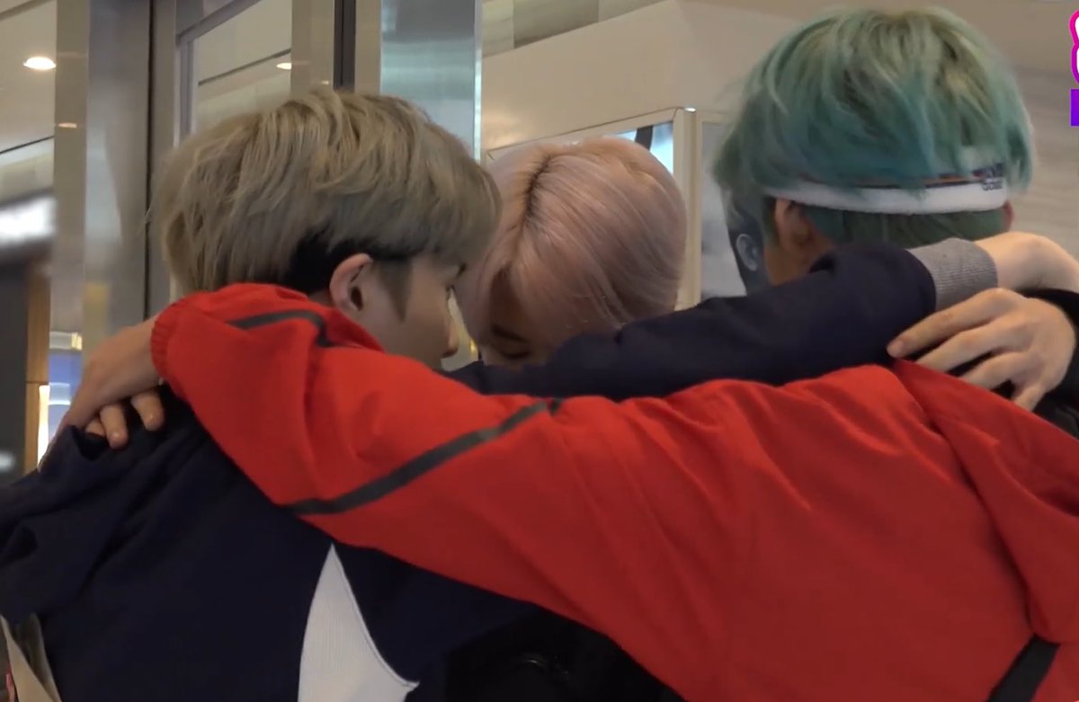 prettyyeontan's tweet photo. yoogi is so clingy 😆
#runbts79 #taegi #daeguboys https://t.co/axd0iNGWyu
