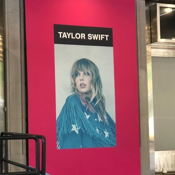 TaylorSwiftof12's tweet photo. #taylorswiftnow #taylorswift #ts7 #lover #YouNeedToCalmDown #yntcdoutnow #taylornation13 #swifties #swiftnation https://t.co/slKzgYuk0b