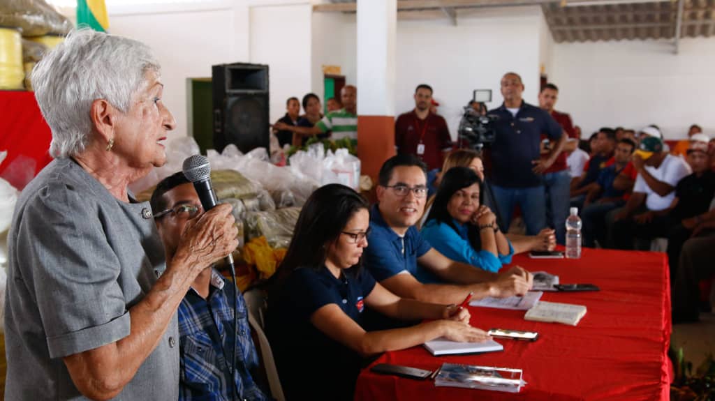 Como parte de la dotación a los pescadores prevista en el Plan Nacional de Pesca y Acuicultura para aumentar la producción y distribución de proteínas hoy entregamos 190 kits de pesca (anzuelos, nylon, hilos y repuestos) a 214 pescadores integrantes de los Conppa de #NuevaEsparta