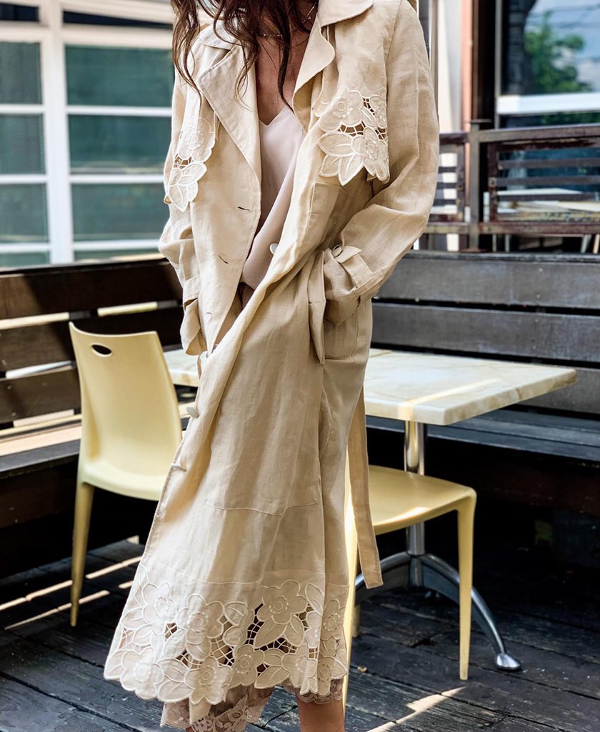 shopual's tweet photo. Just in! All your fave brands including transitional finds from March 11 &amp; more in stores today. Swipe for more. #gimme #myUAL
___
Featured #march11 trench available from the West End location, sz M. 
___
$420 retail $1,400
Call 615.340.9999 for inquiries. 
#shopUAL https://t.co/TSD4bXn4KC