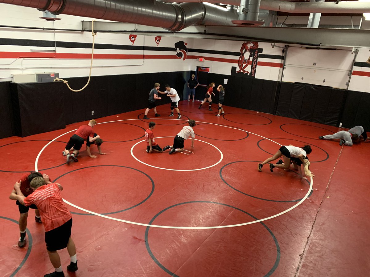 JagWC's tweet photo. We got better last night! Contest started last night! Points are on the board! Heres your first #TwitterPoint opportunity! Who’s going to win??? #LETSGOOOOO #BetterEveryday @JMHSWrestling https://t.co/M4YI7A7Njp