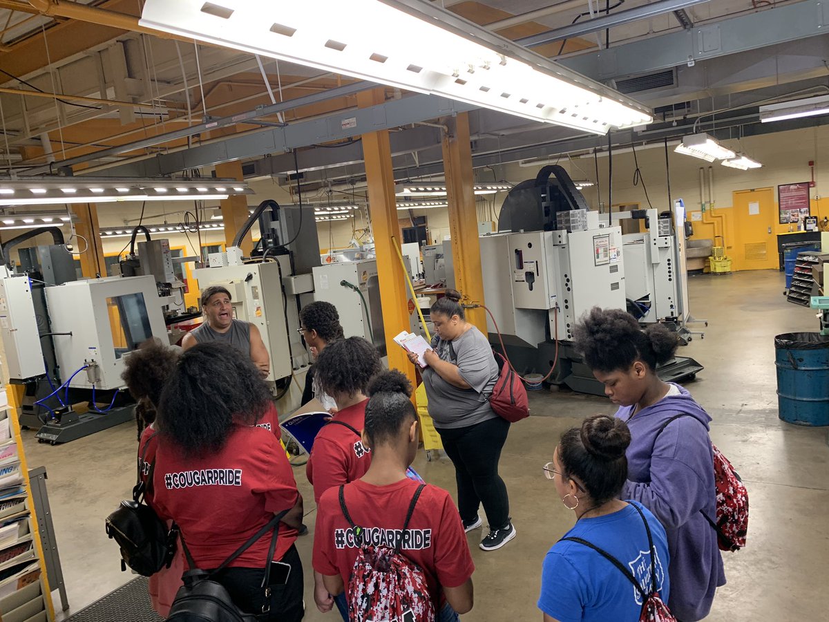 MAGICal day at <a href="/abtech_cc/">A-B Tech</a>! Rising 8th graders learned about training and careers in our area. #msm19 #cougarpride #ACSway