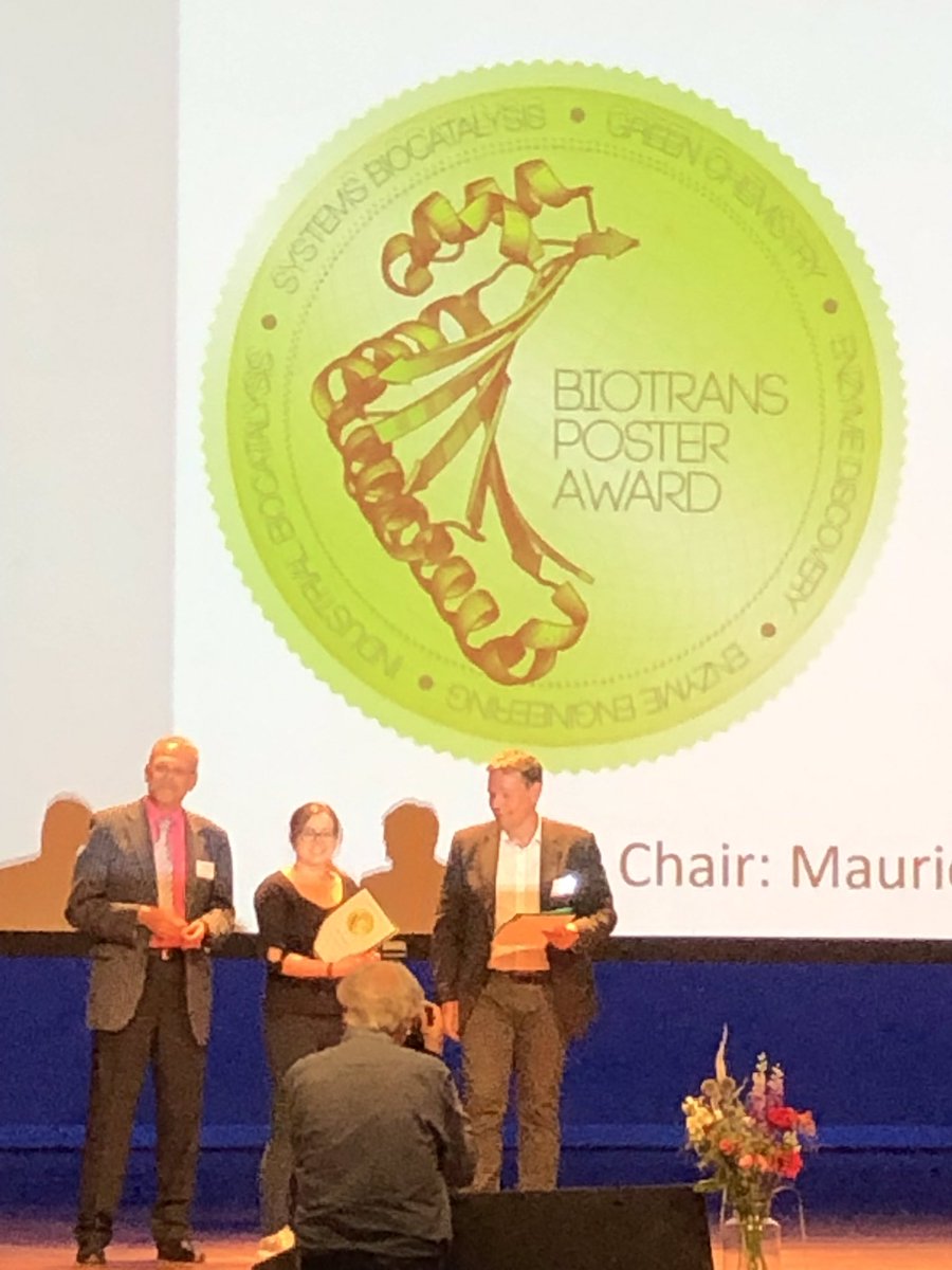 HydRegen_Oxford's tweet photo. Congratulations to all the poster prize winners at #biotrans2019 especially our very own Lisa Thompson. Great end to a great few days. 🍾🎉🏅 #flowchemistry https://t.co/aq1CEIyZXq