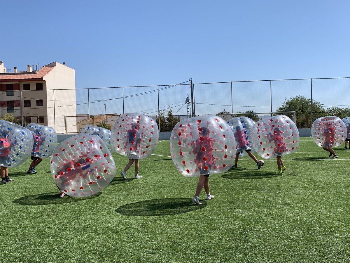 LidivanSports's tweet photo. El #Campus de #Verano que se ha celebrado en #Calasparra ha contado con nuestra participación y con una bonita mañana disfrutando de nuestro #FutbolBurbuja. 

Muchas gracias a #EduZapata Y #JesusNavarro junto a los más de 50 niños que nos lo han hecho pasar de lujo! 😊⚽️ https://t.co/ujdbXmxXg8