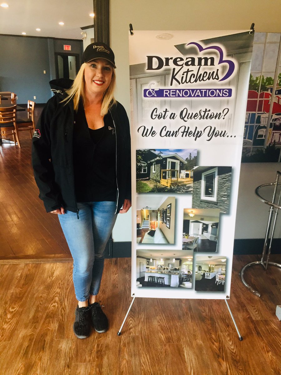KristaPippy's tweet photo. What a cold yet great day at the home builders golf tournament. And a thanks to my ladies at The Go Store for sponsoring a hole, along with many other amazing companies that sponsored. #golf  #dreamkitchens #thewilds #chbanl https://t.co/GNyw6L6g37