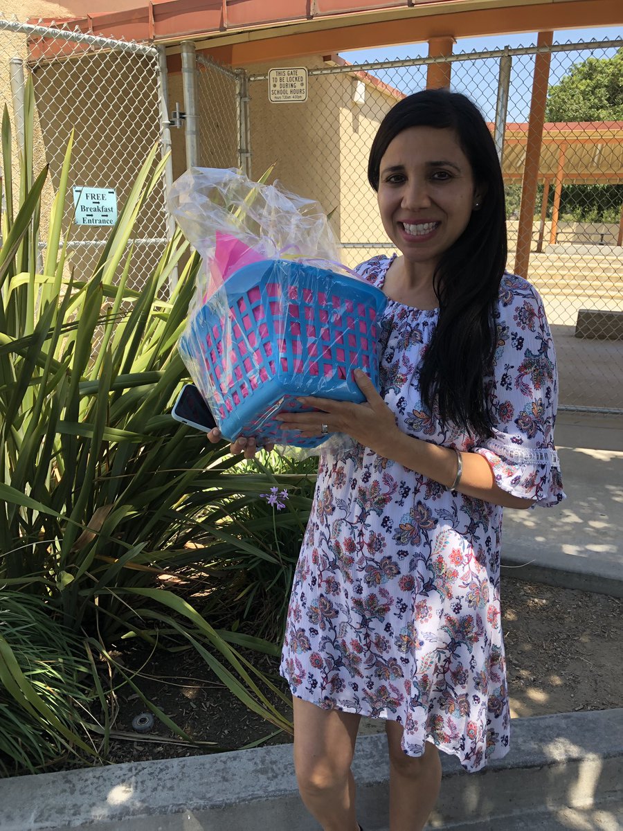 Tawnya Sievers (@tjsiev22) on Twitter photo Gifts for students from teachers and Instructional Assistants. Popsicles and gifts to staff from parents. Love and support all around us! ❤️ <a href="/DrYee_LHCSD/">Hong Yee, Ph.D.</a> #SummerAcademyESY2019 Gifts for students from teachers and Instructional Assistants. Popsicles and gifts to staff from parents. Love and support all around us! ❤️ <a href="/DrYee_LHCSD/">Hong Yee, Ph.D.</a> #SummerAcademyESY2019