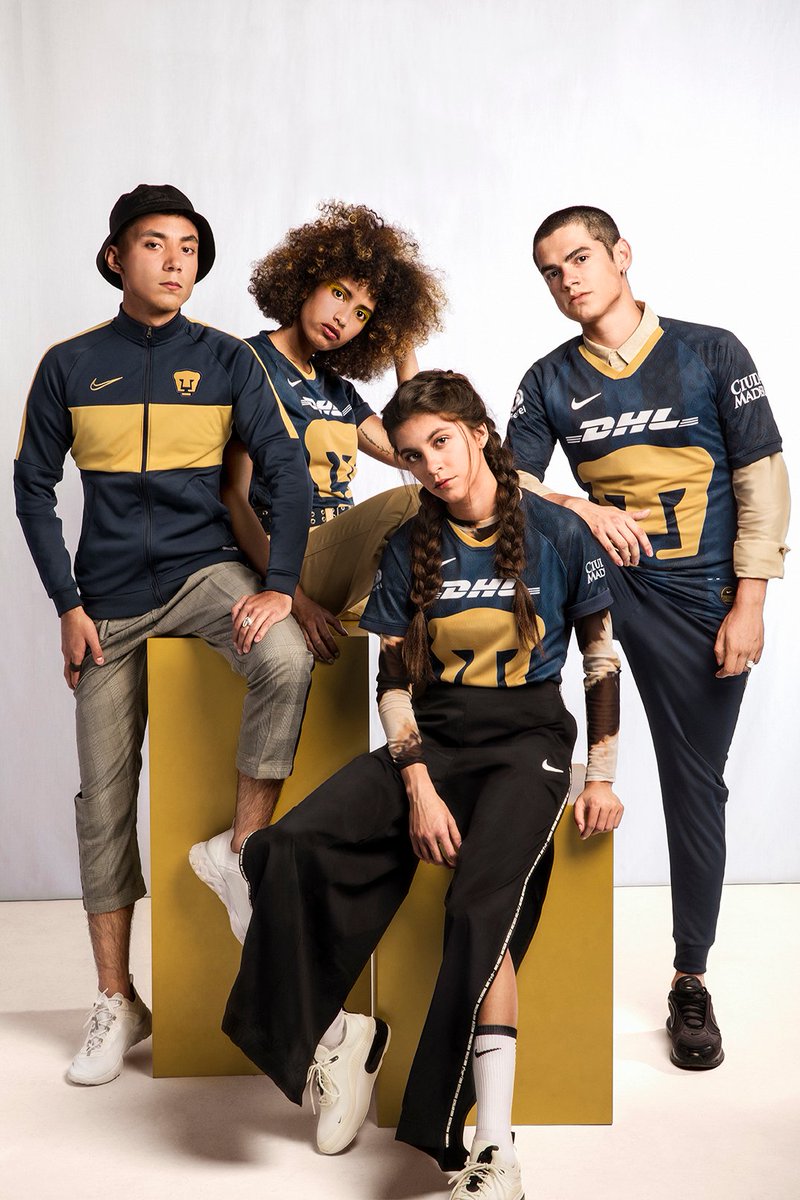 Chamarra pumas online nike 2019