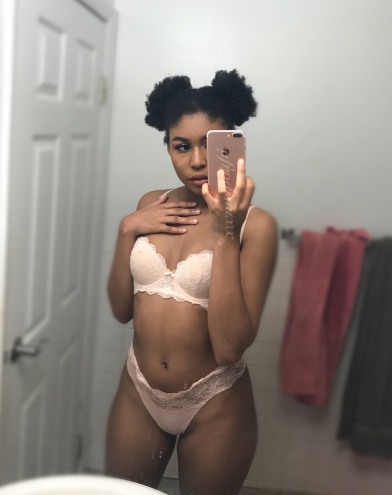 pastel goddess 🩷 tweet media