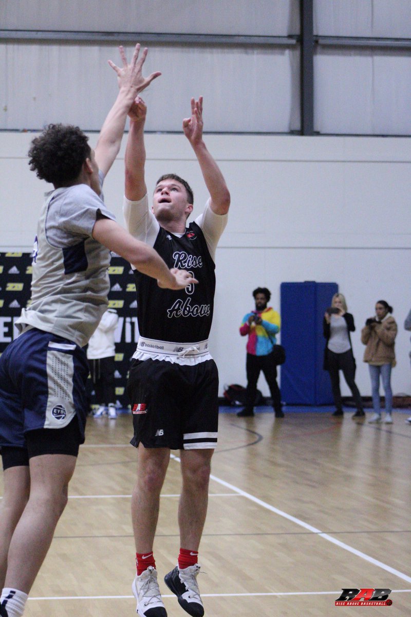 Rise_AboveBball's tweet photo. 17U “Carter/DePaolis” lose a tough battle to Castle Athletics @HGSL_HoopGroup 64-52 @TheHoopGroup #HGJamFest 

Spencer Aronson ‘20 (@sjaronson_) was UNREAL finishing w/ a game high 30 PTS on ten three’s! Broken record but this kid is a special talent.

#RABFamily #WeAboveMe https://t.co/o9eA1alzfE