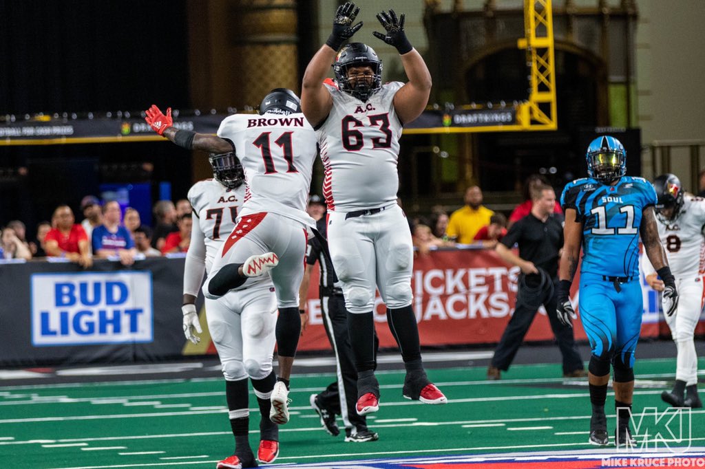 aflblackjacks's tweet photo. Hipp-Hipp 😉 hooray, it’s Friday Jr.!!

🙌🏼

#WereAllIn https://t.co/Jp8ZG1SBmb