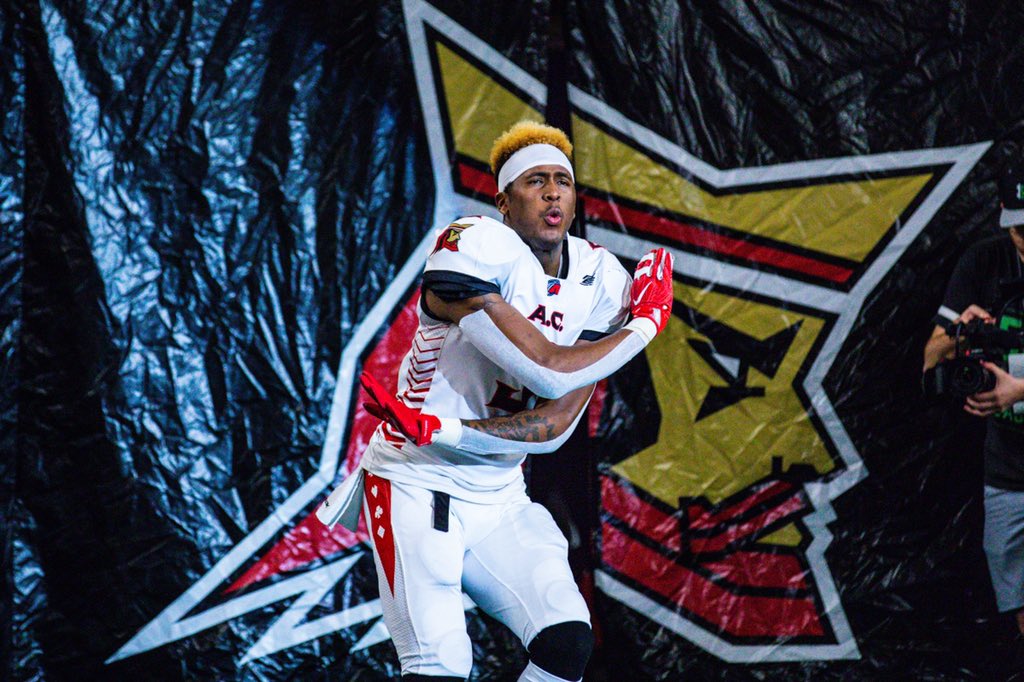 aflblackjacks's tweet photo. Hipp-Hipp 😉 hooray, it’s Friday Jr.!!

🙌🏼

#WereAllIn https://t.co/Jp8ZG1SBmb