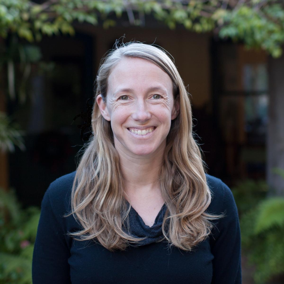 Stanford_ChEMH's tweet photo. Read @eLife paper by institute scholar Polly Fordyce &amp; co-workers including CBI trainee Kara Bower @StanfordMed @StanfordBioE on a powerful technology for quantitative mapping of protein-peptide affinity landscapes using beads containing spectral codes: https://t.co/Zvzi2JdRXW https://t.co/9KSiyF4cmh