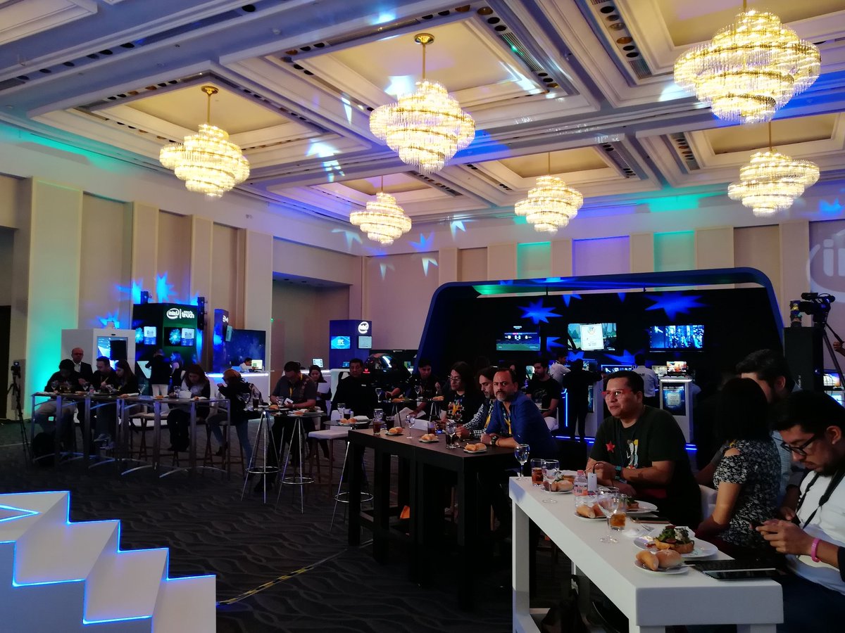 CrackenShopMex's tweet photo. Hoy @intel nos invitó a su #ExperienceDay para conocer toda su nueva tecnología. 😱🖥️🕹️
#IntelMX https://t.co/KytOgSHS1Q