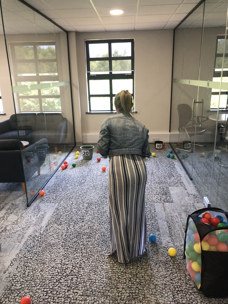 CBScreening's tweet photo. #fun15 every Thursday. #staffmatter #workandlaugh #workhardplayhard https://t.co/EGiXtPTEtc