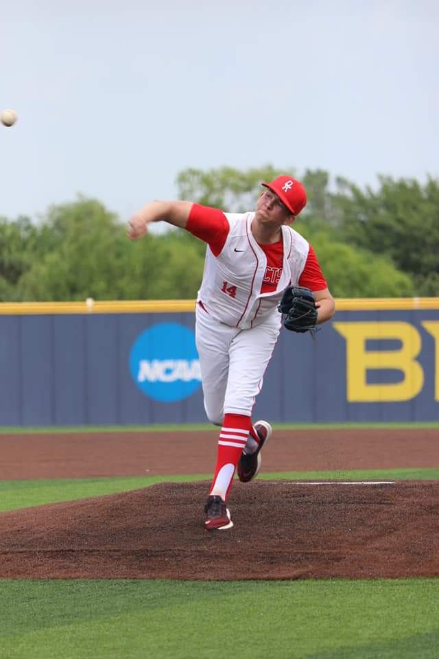 noblecane's tweet photo. Tyler Smith @TylerSmithNBB14 (RHP Noble, OK 2020) collects 11K in a CG win for the @OK_Instructs 17u Davis vs Team Unity in the @fivetool  @FiveToolMidwest Monster of the Midwest Open at UCO.. 7IP 95P 61TS 4H 3R 2ER 1BB 11K.. @Noblebearpride https://t.co/J69hWKBXNq