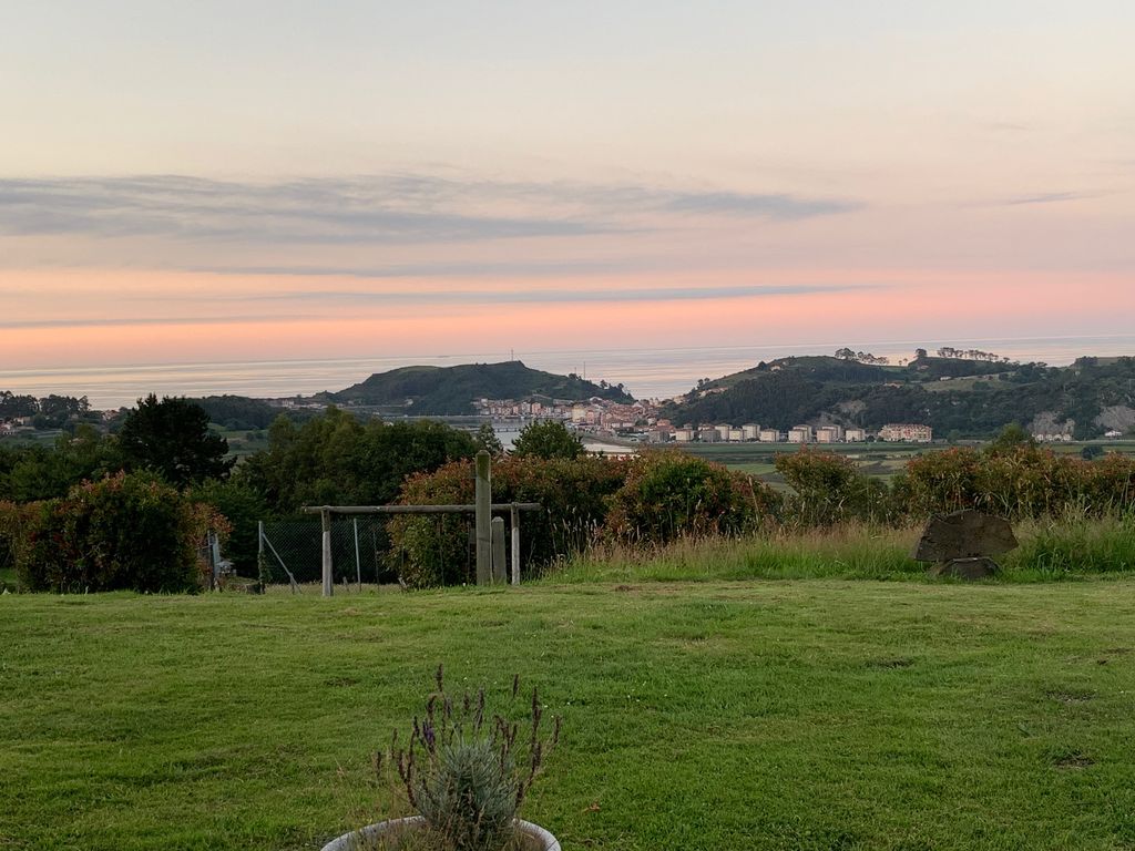 HotelAsturcon's tweet photo. Atardecer en el Hotel Paraje del Asturcón https://t.co/1usRECK2kJ
