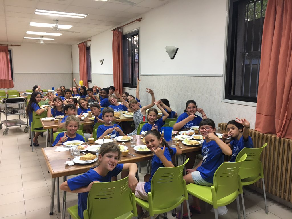 CasalONGRedAzul's tweet photo. Hem sopat molt bé!!! @redazul15 @AMPAICH1 @immaculadahorta https://t.co/JsNSlzMuA3