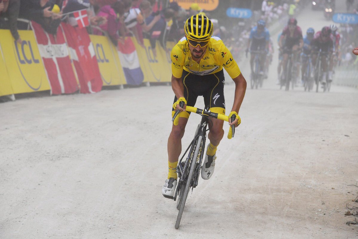 soudalquickstep's tweet photo. .@alafpolak1 honouring the #TDF2019 yellow jersey until the very last meter of the stage.
Photo: @GettySport https://t.co/UI6kbjPcyu