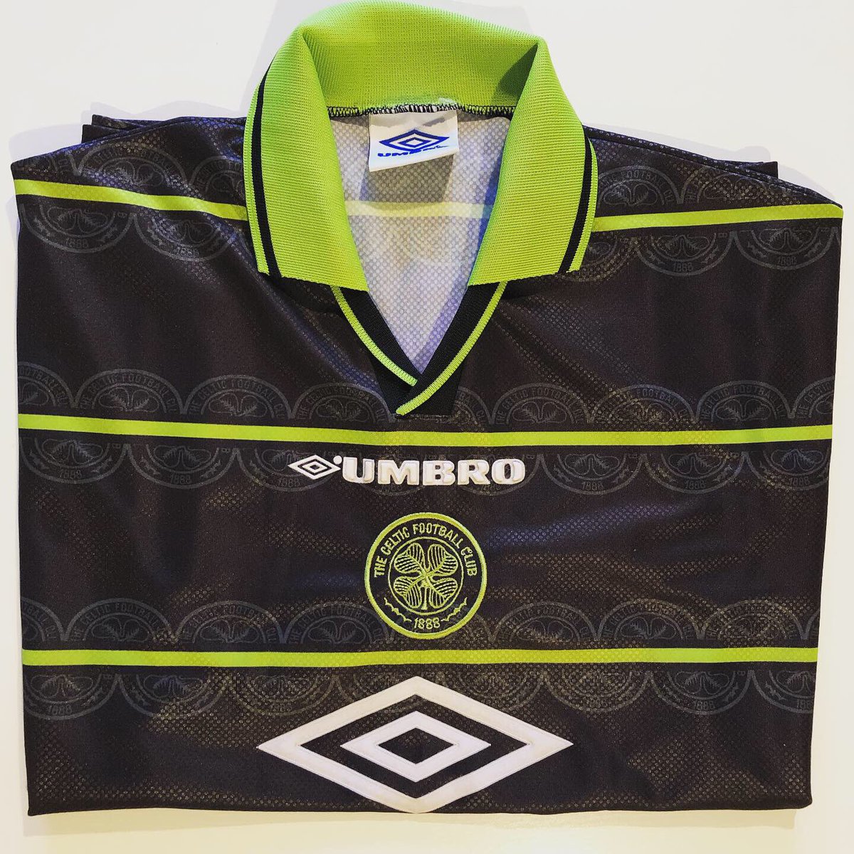  @celticfcAway kit, 1998/99 @umbroI have no recollection of when, where or why I got this shirt, more than a decade ago, in what I recall not being a sports store. But I’m glad I did:   #Umbro, hands down the coolest brand in football.