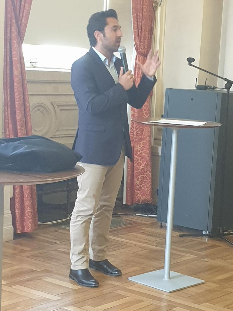 amina_belkhir's tweet photo. La @VilledeReims a organisé un moment d'échanges #StartUp #GrandsComptes #Entreprises. C'est une 1ère mais pas la dernière ! @ArnaudRobinet @GAmzal51 #Innovation #Reims #GrandEst https://t.co/JUth5xSjv7
