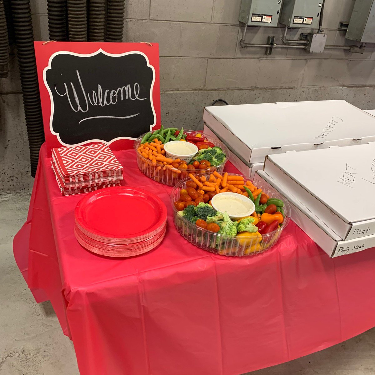 londonhonda's tweet photo. 👏 Thank you to @carladycanada for another fantastic Know Your Car Night with lots of great information about your Honda. Join us on Wed, Sept. 11th 2019 for our next clinic. Contact our Service Department to RSVP. 
Wharncliffe @ Commissioners
#hondacanada #ldnont #ldnontario https://t.co/0IRHeT0yF0