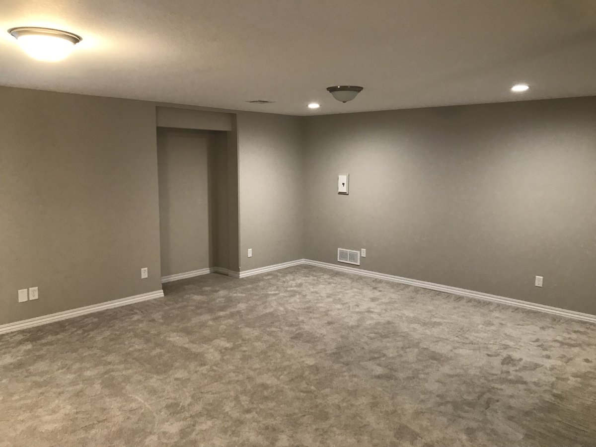 Klein_ConstKS's tweet photo. With all of the rain and flooding, having a freshly renovated basement may seem like a headache, but it also allows for new design possibilities! If you're looking for a fresh start in your home, contact us today to learn more about our renovations and remodels! #ICTConstruction https://t.co/Yur29YWuyq