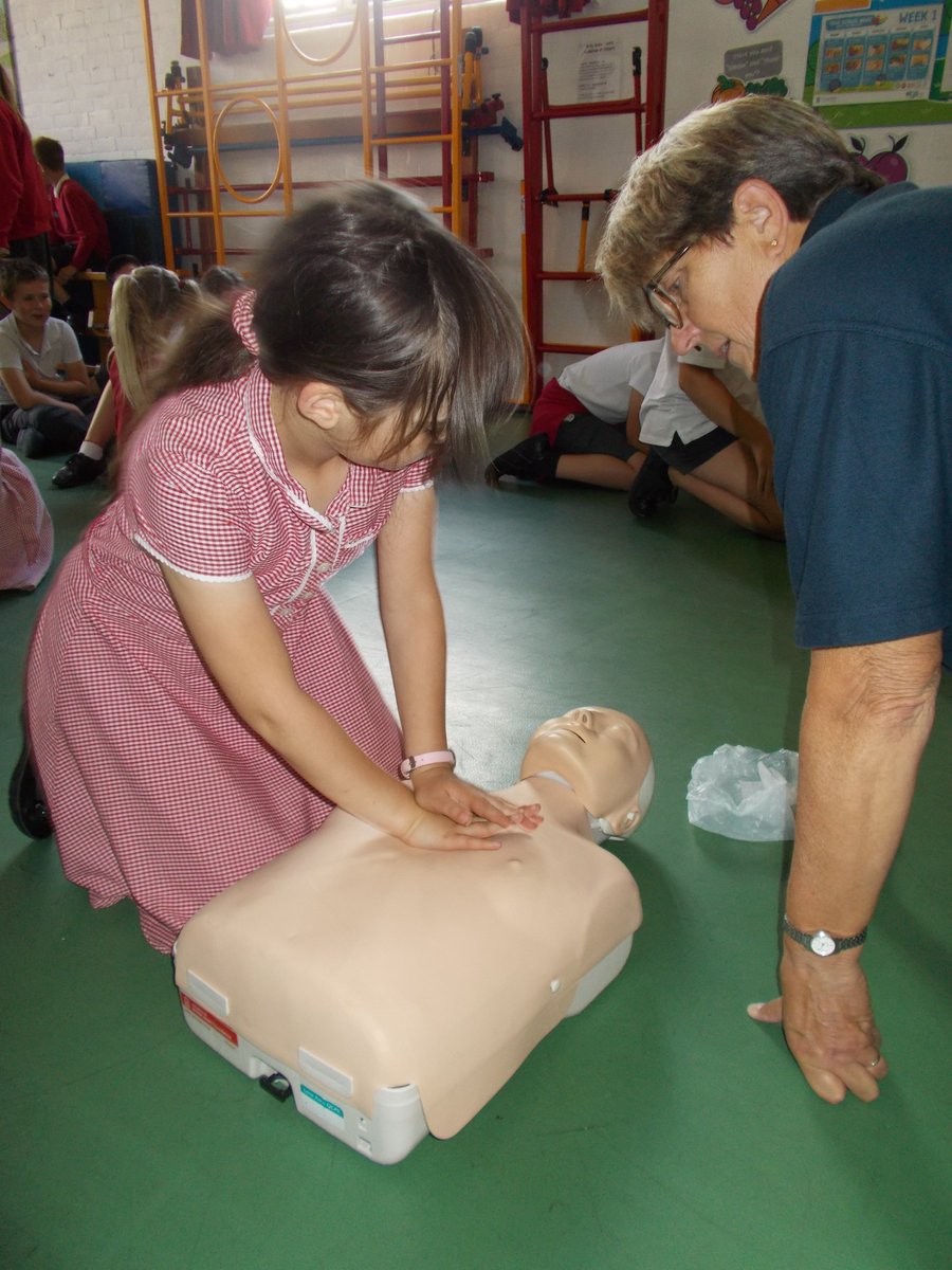 HeartstartB's tweet photo. 30 year 5/6 pupils at Sopley Primary School given the Simple Skills That Save Lives on the Heartstart course today, by @BransgoreCFR @SCAS999 team in their role as @HeartstartB instructors. Well done to all- you did well.  Good luck at your new schools Enjoy your summer hols. https://t.co/8N2ahTqKY9