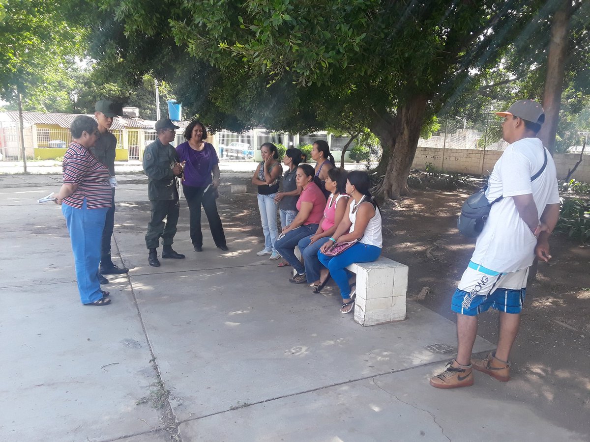 Extension_Cagua's tweet photo. Coordinacion de la Extensión Cagua, Asuntos sociales, Atencion Integral al Estudiante y CEPPU se trasladaron a la comunidad de Tamborito en el municipio Sucre en cumplimiento al plan Rector 2019 #UnefaCaguaActiva 
@Nucleo_Aragua @UnefaVrrCentral @Neriogalban1 https://t.co/wQXiUuEcLo