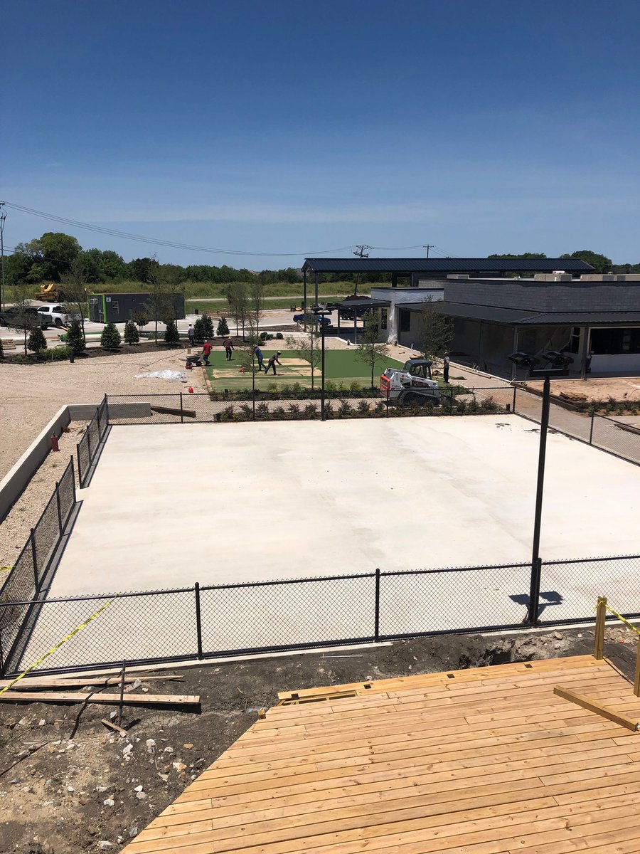 CoCreateNetwork's tweet photo. Aren’t you ready for the community center of Heath to open? Turf installation means it’s getting close. Don’t miss out on an office right next door. 
#standardservice #turf #executiveoffices #coworking #sharedspace #heathtexas #heath #rockwall #rockwallcounty https://t.co/LKyKvO4qqu