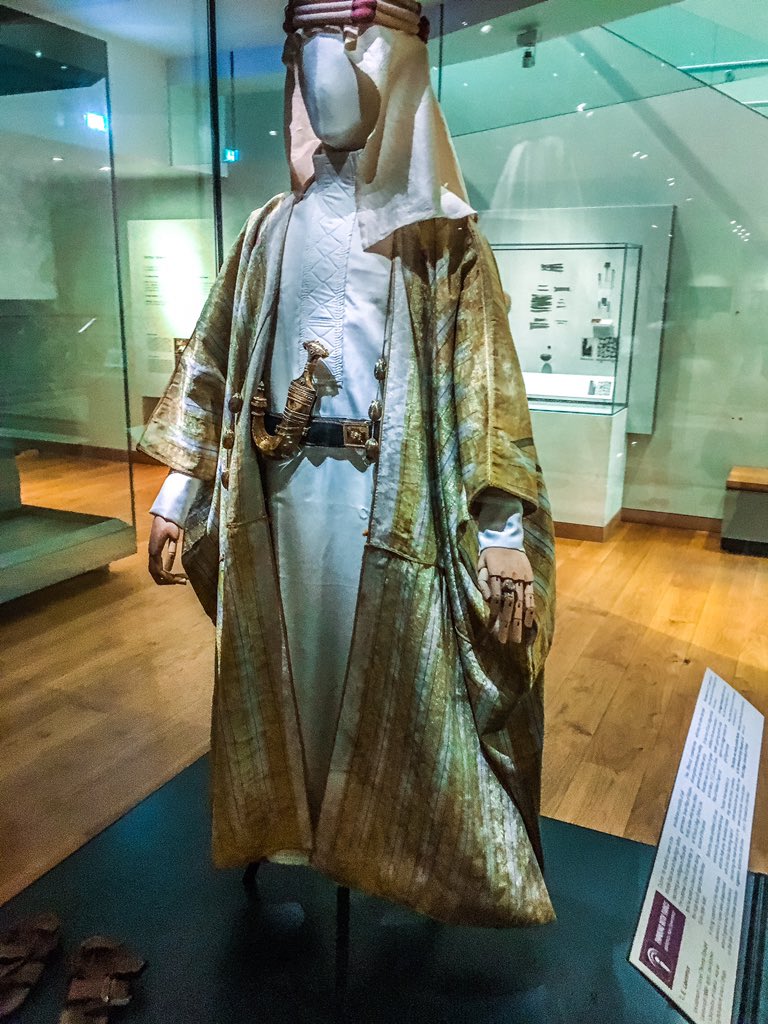 EamaBernician's tweet photo. Reminder of a recent visit to @AshmoleanMuseum admiring the uniform of T. E Lawrence (Lawrence of Arabia). Highly recommend a visit, plus a visit to @nationaltrust #CloudHill #Dorset #Archaeology #History #Museums https://t.co/MpWNRo5ChU