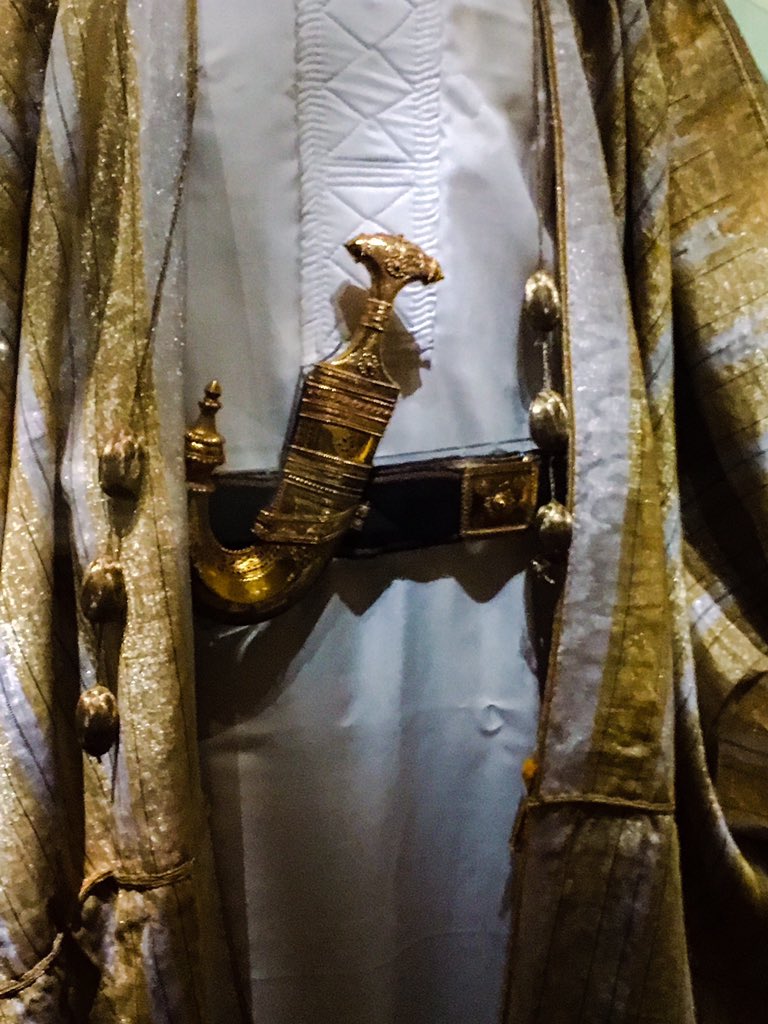 EamaBernician's tweet photo. Reminder of a recent visit to @AshmoleanMuseum admiring the uniform of T. E Lawrence (Lawrence of Arabia). Highly recommend a visit, plus a visit to @nationaltrust #CloudHill #Dorset #Archaeology #History #Museums https://t.co/MpWNRo5ChU