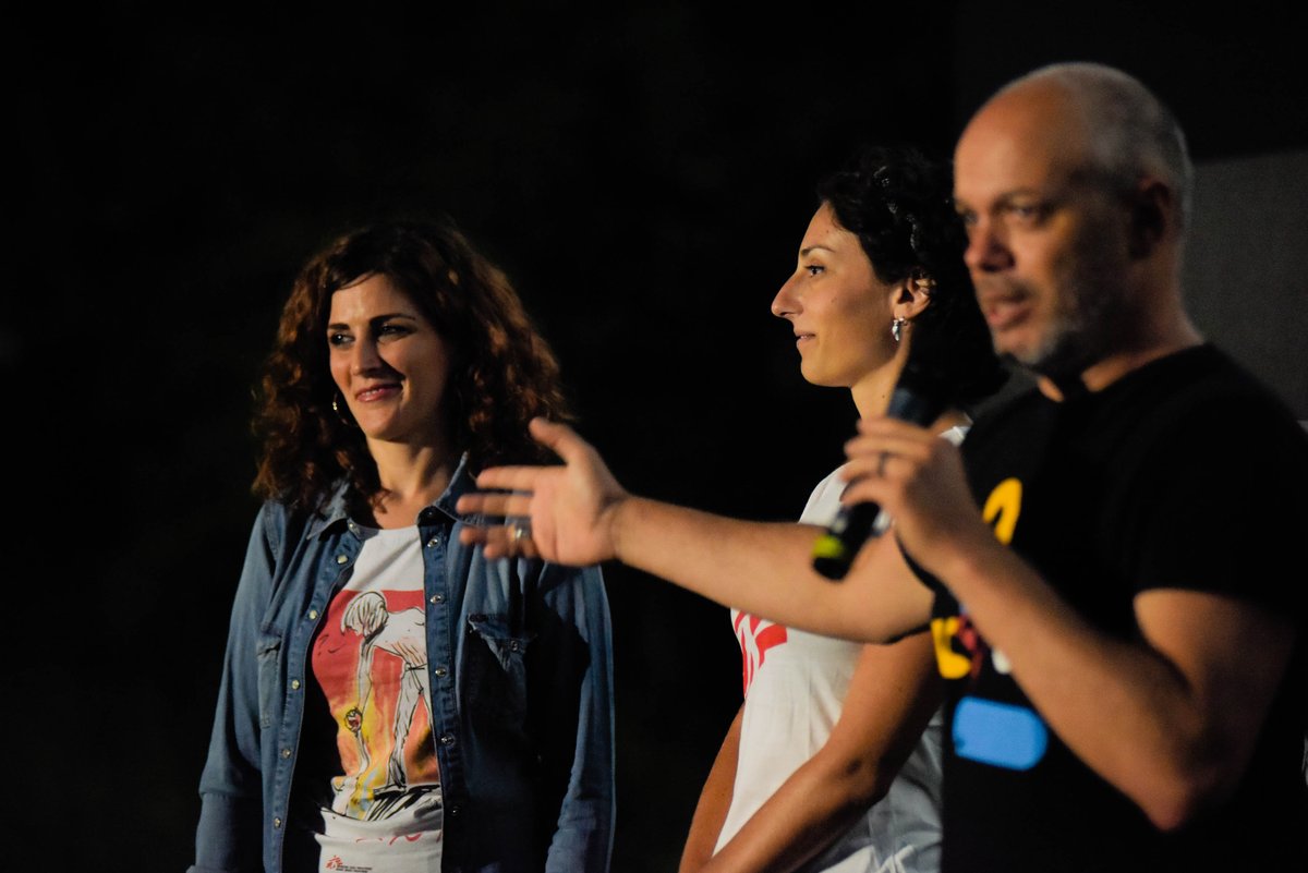 PiccoloAmerica's tweet photo. .@zdizoro ha presentato #CongoTour con @MSF_ITALIA alla Cervelletta! Ecco le foto della serata 📸👇 https://t.co/fPGrJbdtsw